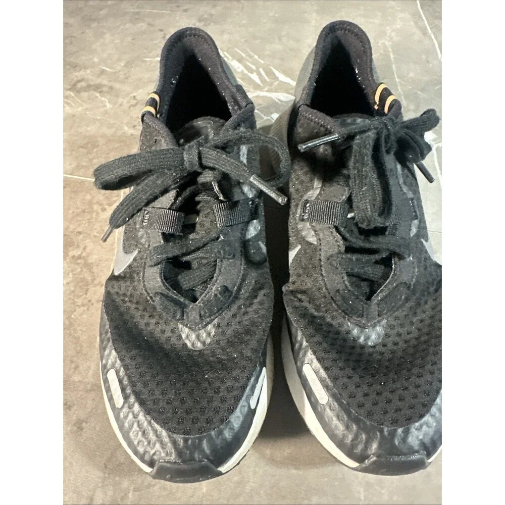 Nike Respoto Black Running Shoes CZ5630-002 Women’s Size 8 B16